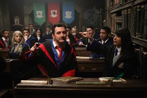 Sihirbazlik_Okulunda_Bir_Turk_02