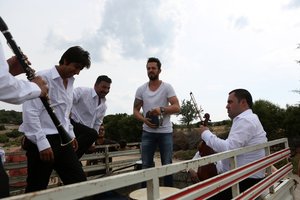 Kardesim_Benim_23