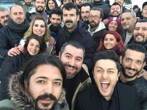 Yola_Geldik_Komedi_Mafya_29
