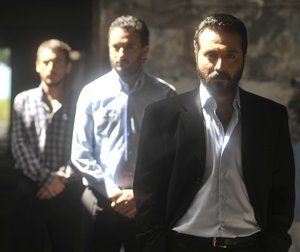 Muro_Nalet_Olsun_Icimdeki_Insan_Sevgisine_01