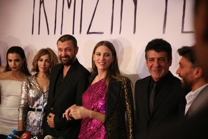 Ikimizin_Yerine_11