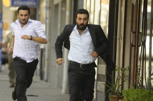 Muro_Nalet_Olsun_Icimdeki_Insan_Sevgisine_19