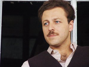 Mavi_Gozlu_Dev_Nazim_Hikmet_01