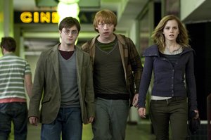 Harry_Potter_Ve_Olum_Yadigarlari_Bolum_1_20