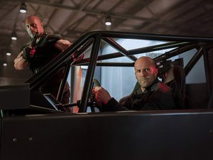 Hizli_Ve_Ofkeli_Hobbs_Ve_Shaw_12