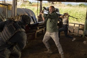 Hizli_Ve_Ofkeli_Hobbs_Ve_Shaw_11