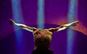 Derisini_Satan_Adam_03