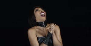 I_Wanna_Dance_With_Somebody_Whitney_Houston_Filmi_11