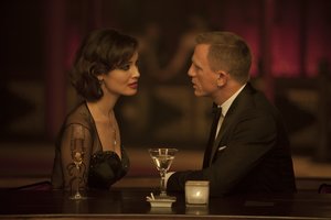 Skyfall_007_26
